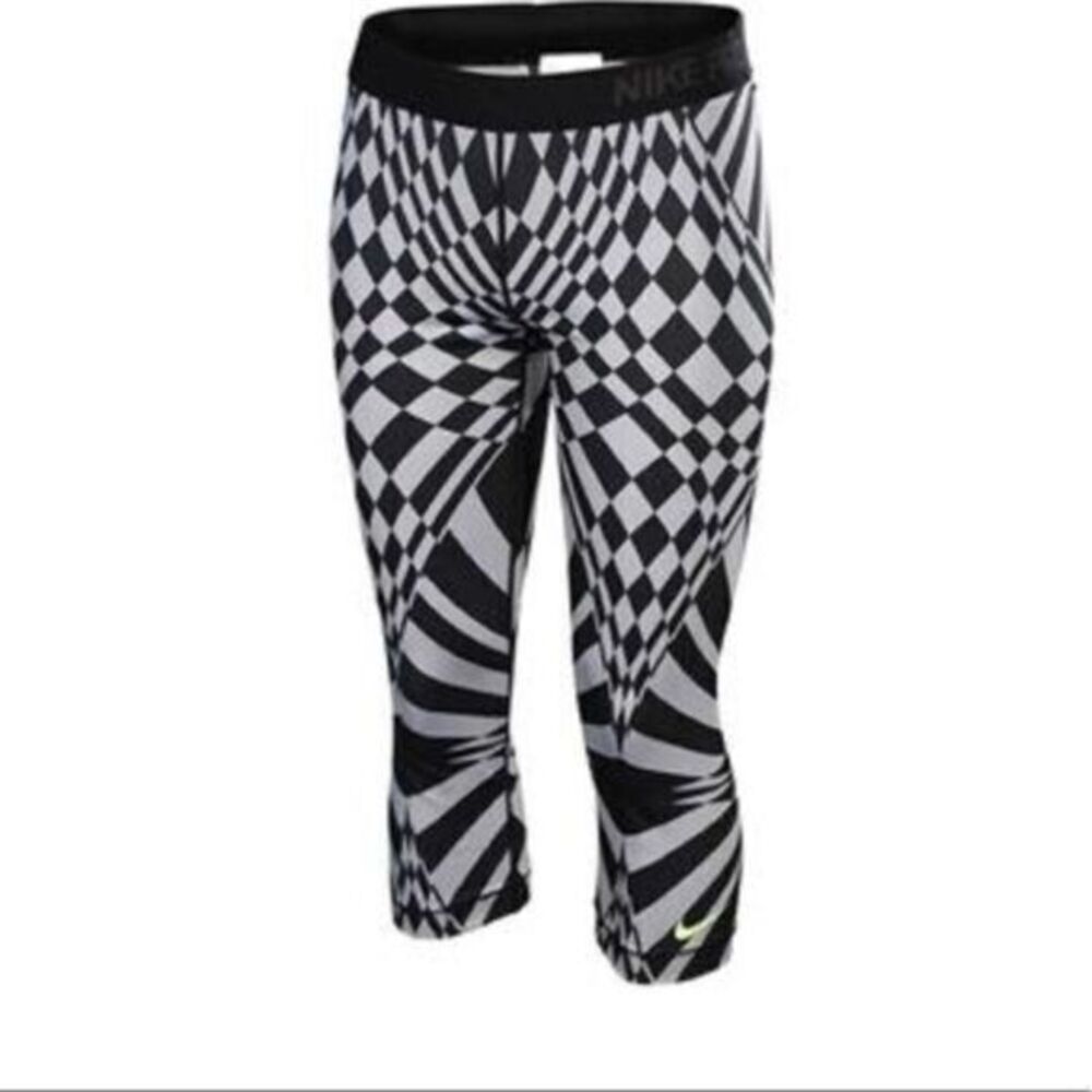 Nike Dri-Fit Engineered Warped Check Capris